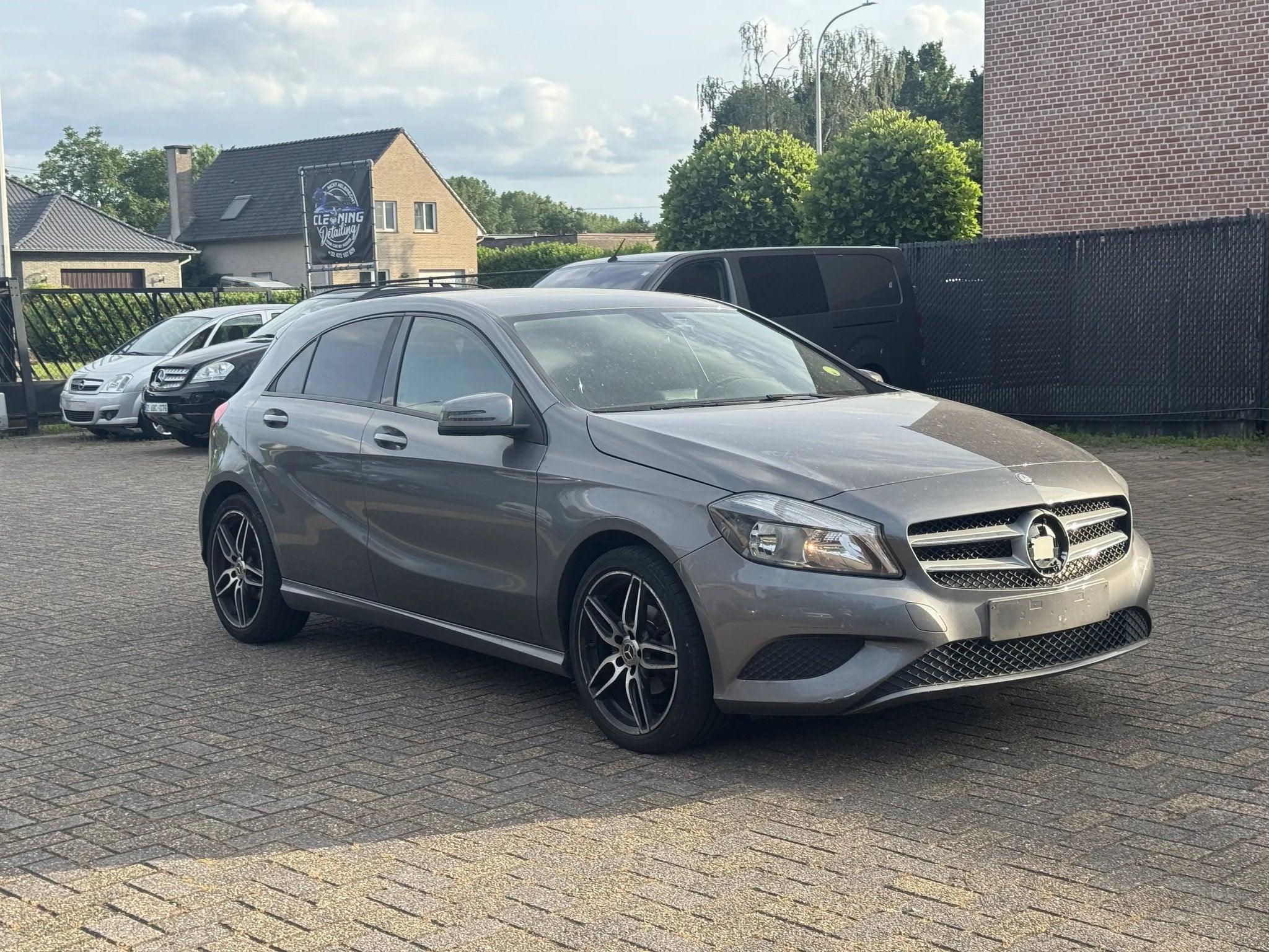 Mercedes-Benz A 160 CDI AMG Pack, Auto's, Gebruikt, Euro 6, 4 cilinders, Leder en Stof