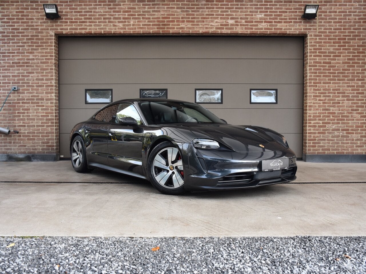 Porsche Taycan 4S 93 KWH / SOH 87% / PANO DAK / LUCHTVERING, Autos, 0 kg, Argent ou Gris, 4 portes, 0 kg