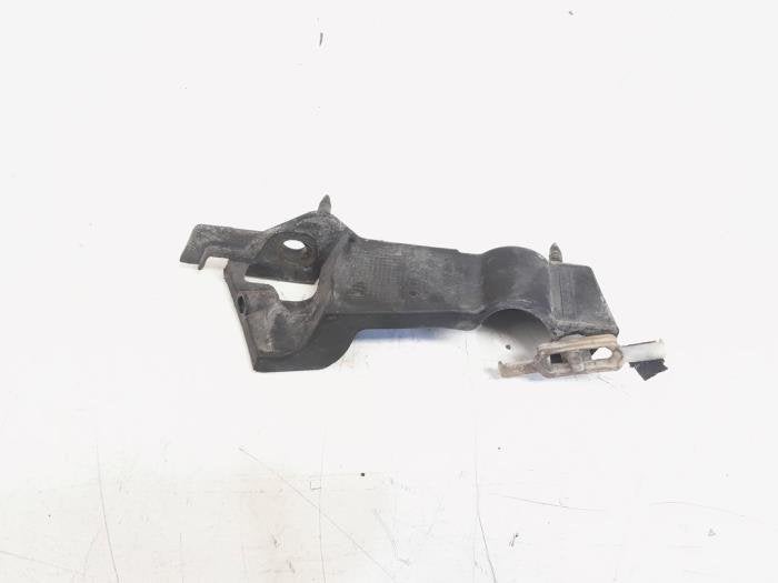 Bumpersteun links-voor van een Audi A4, Auto-onderdelen, Carrosserie, Audi, Gebruikt, 3 maanden garantie, Ophalen of Verzenden