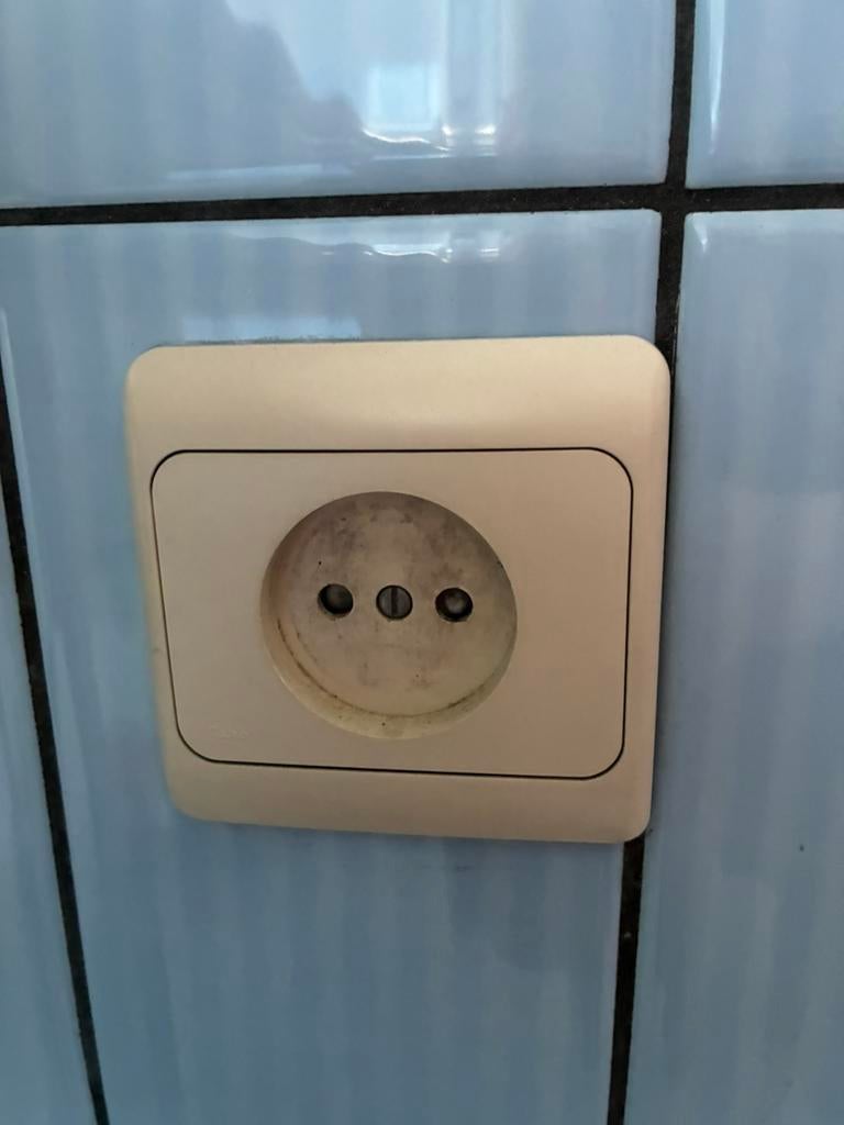 Diverses prises vintage, interrupteurs, Niko, Bricolage & Construction, Électricité & Câbles, Enlèvement ou Envoi, Utilisé, Interrupteur