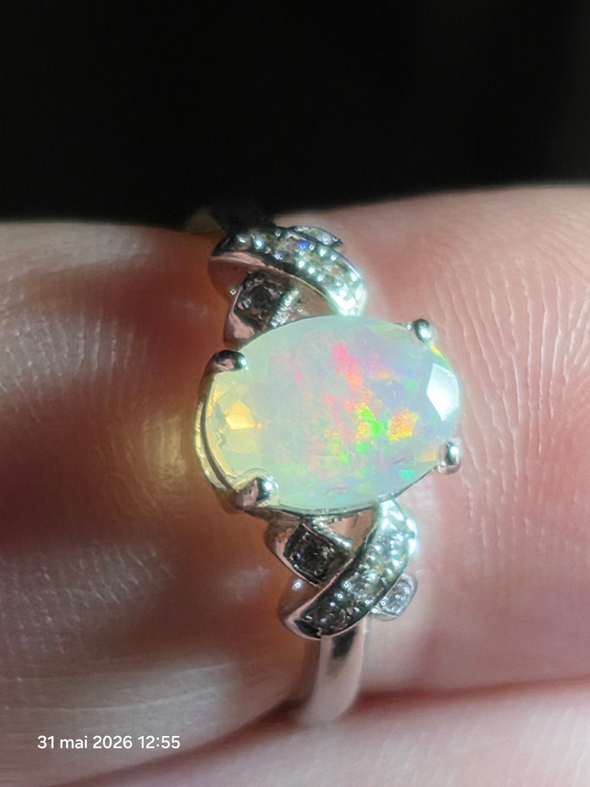 Verstelbare sterling zilveren ring met Ethiopisch kristalopa, Handtassen en Accessoires, Ringen, Ophalen, Nieuw, Met edelsteen