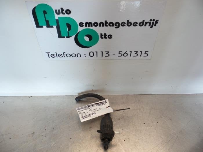 Ruitensproeierpomp voor van een Fiat Punto (Punto 99-), Gebruikt, -, -, Ophalen of Verzenden