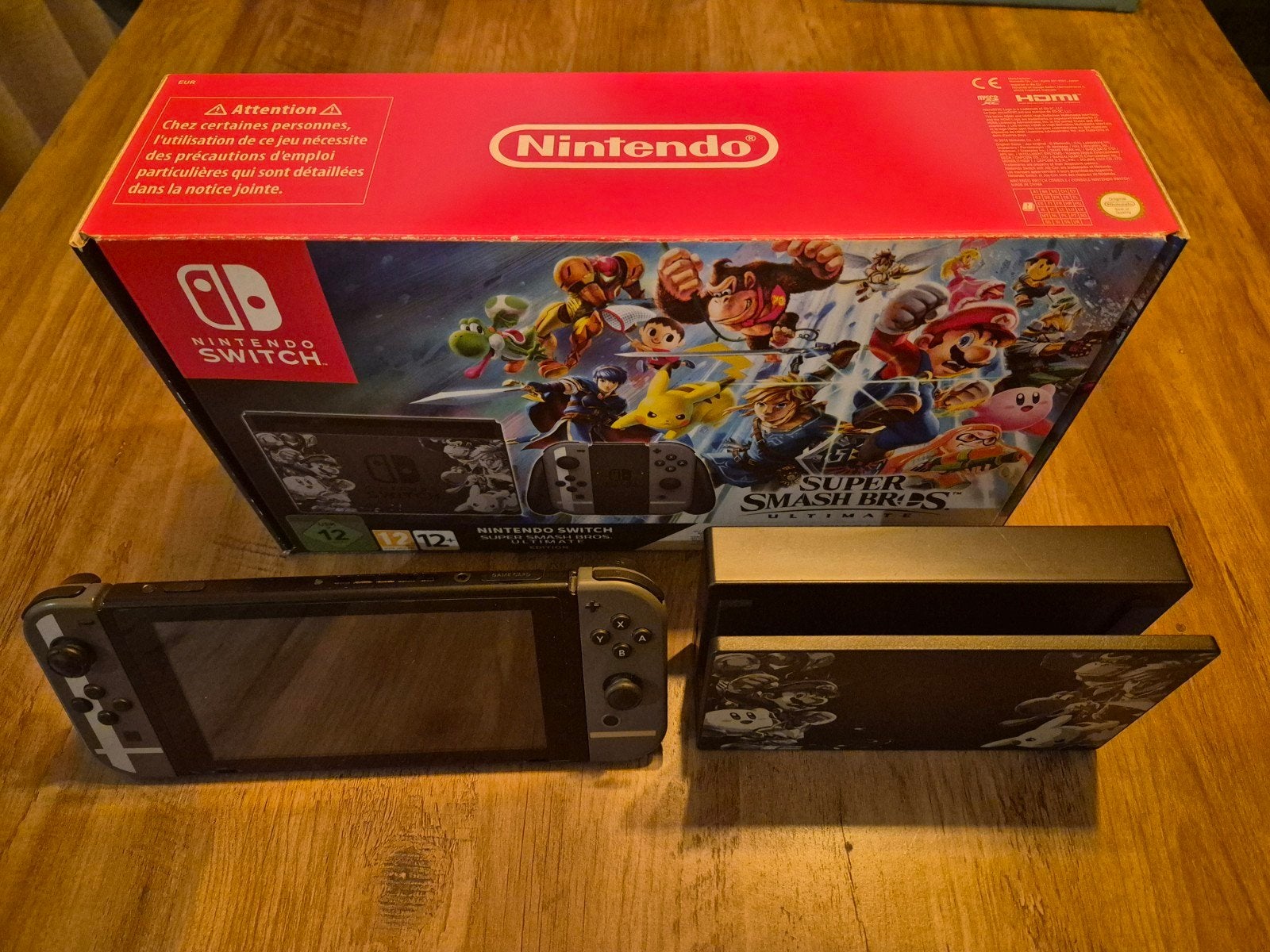 Nintendo Switch - Super Smash Bros. Limited Edition (CIB), Games en Spelcomputers, Ophalen