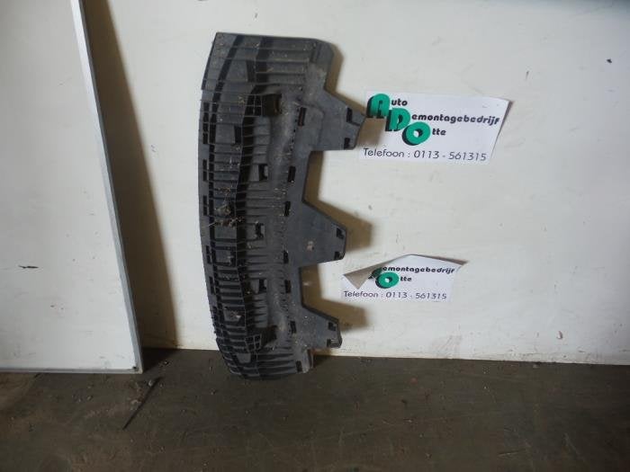 Plaque de protection moteur d'un Opel Zafira B (Zafira B 05-, -, Opel, 3 mois de garantie, Utilisé