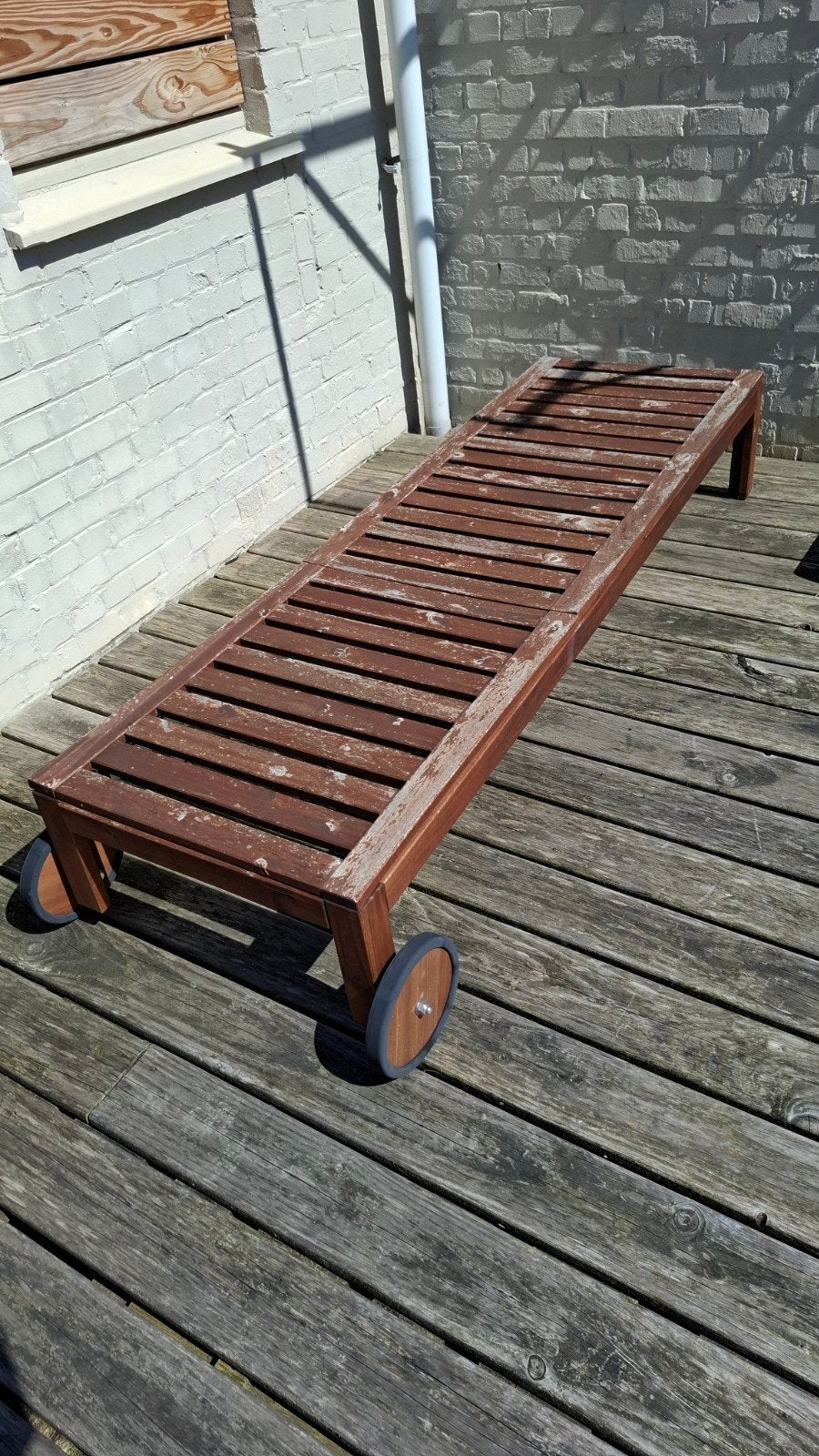 Chaises longues, Enlèvement