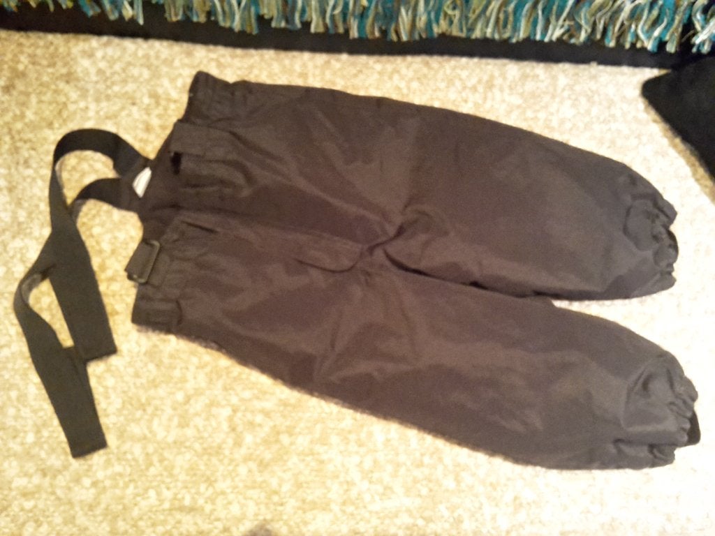 Nieuwe warme zwarte skibroek, maat 86, H&M, Kinderen en Baby's, Babykleding | Maat 86, Zo goed als nieuw, Jongetje of Meisje, Broekje