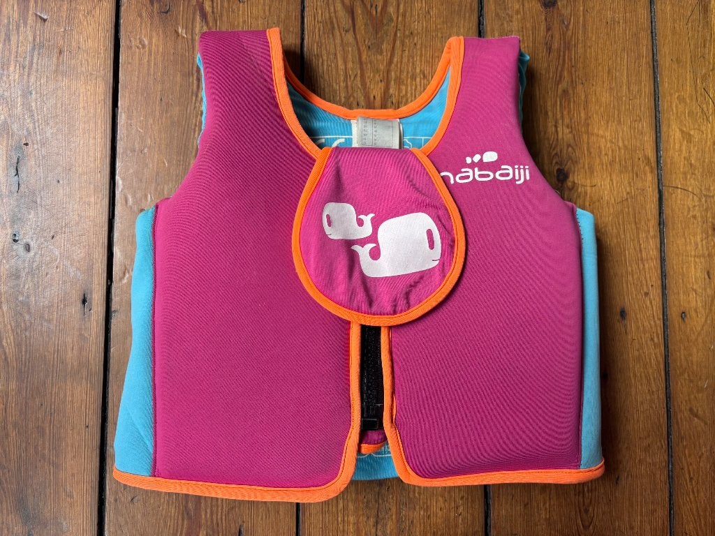 Zwemvest 15-18kg Nabaiji, Kinderen en Baby's, Ophalen, Zo goed als nieuw