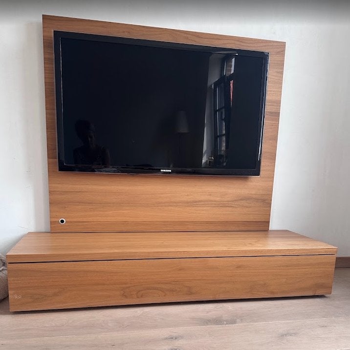 Massief houten TV-meubel + TV-wandpaneel Hulsta, Ophalen