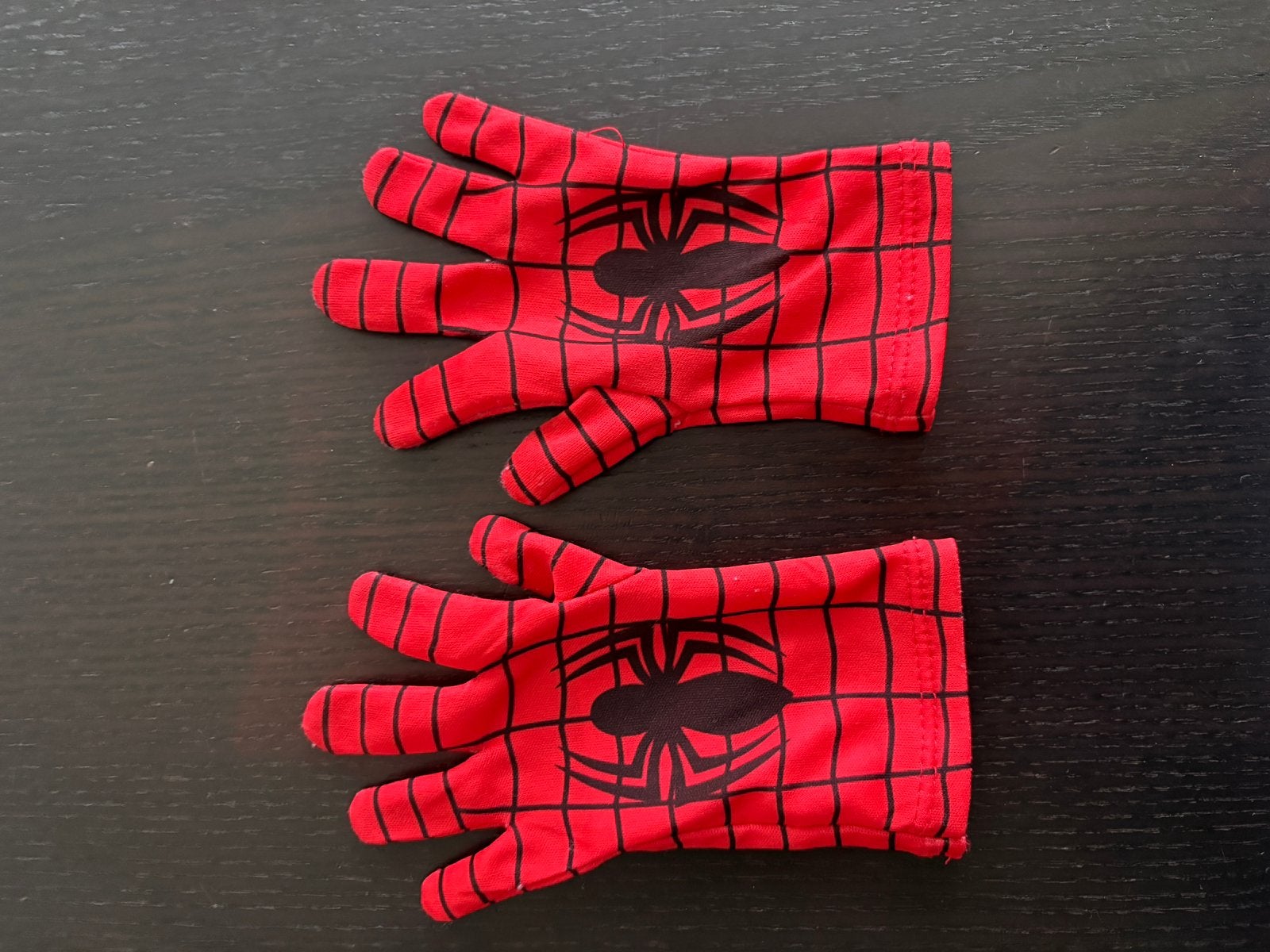 Spiderman handschoentjes kind, Kinderen en Baby's, Carnavalskleding en Verkleedspullen, Ophalen, Zo goed als nieuw, 122 t/m 128