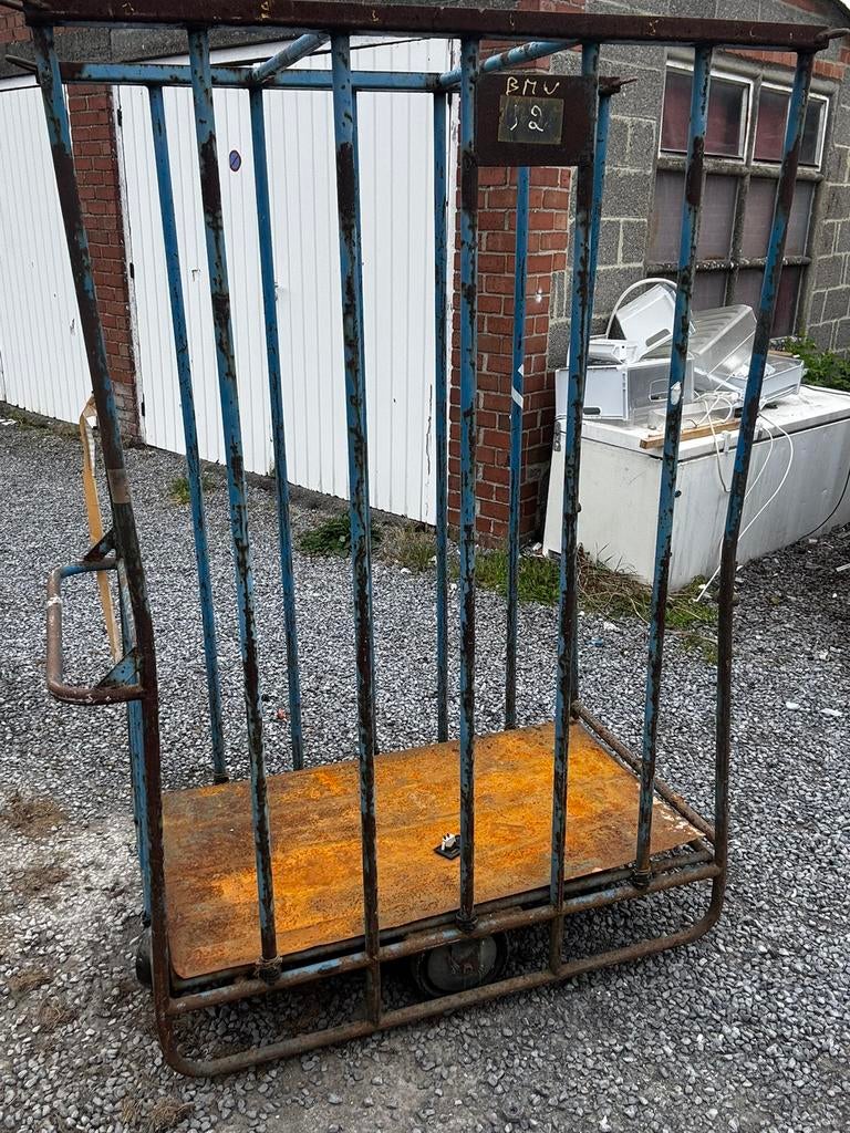 Chariot d’atelier, Enlèvement, Comme neuf