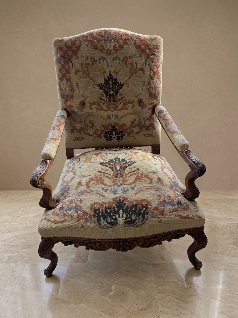Superbe fauteuil Cabriolet style Louis XV en tapisserie, Enlèvement