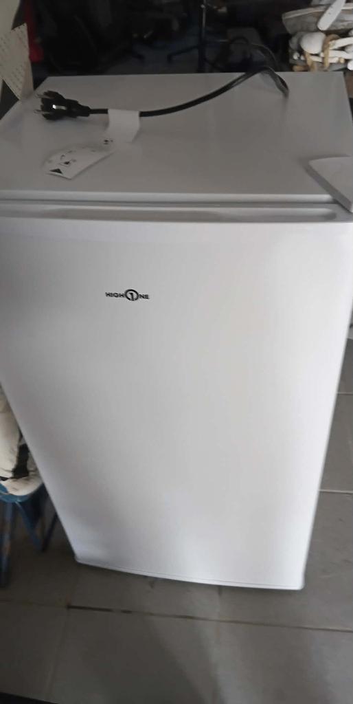 Frigo avec congélateur, Electroménager, Neuf, Classe énergétique A ou plus économe, Avec compartiment congélateur, 85 à 120 cm