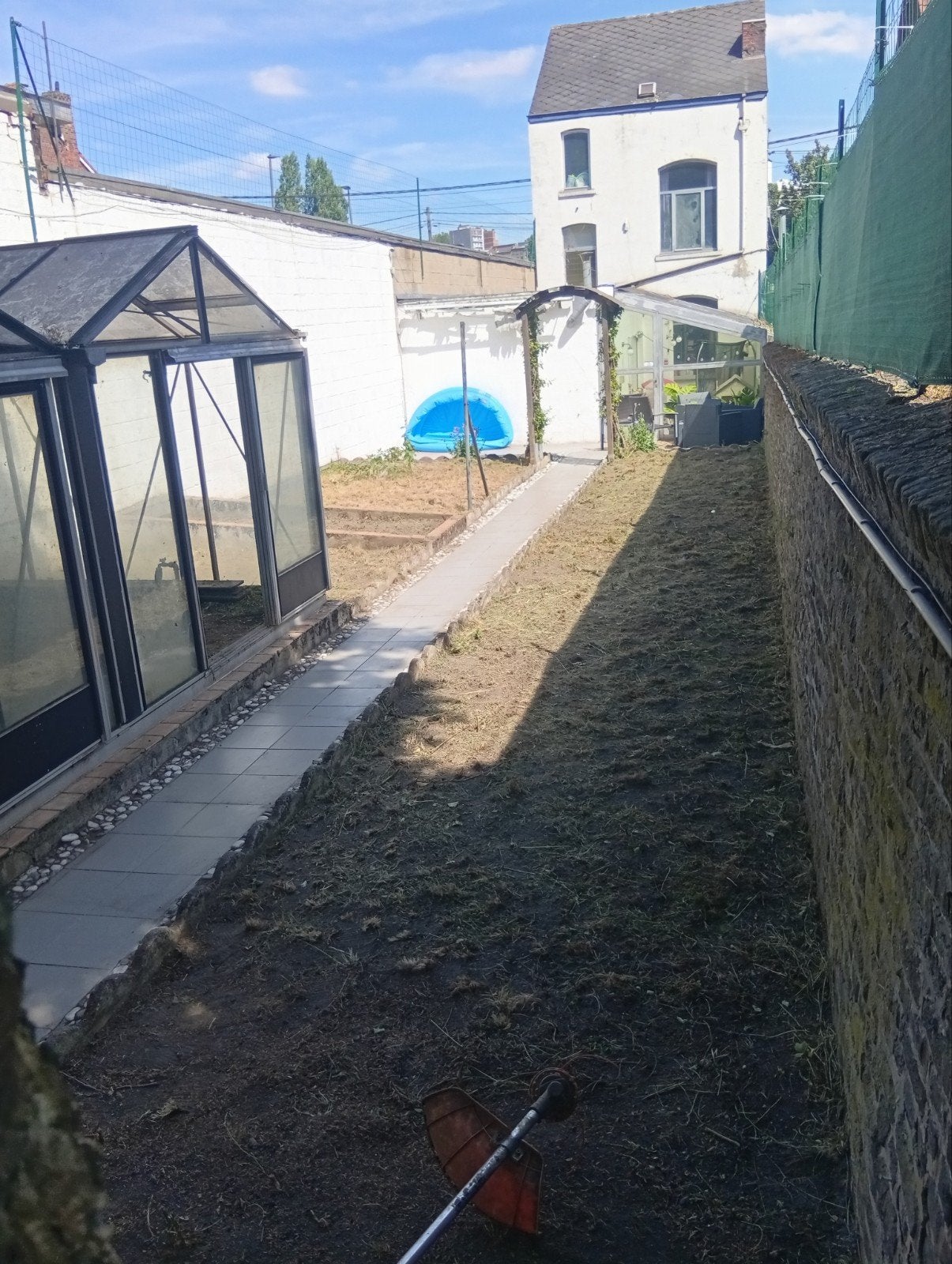 Homme à tout faire jardin . montage meuble, Bricolage & Construction, Tuiles & Revêtements de toit
