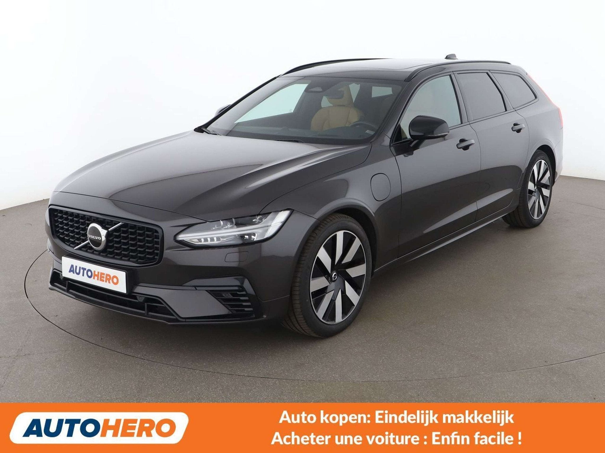 Volvo V90 2.0 T6 Recharge Plug-in Hybrid Ultra Dark AWD, Auto's, Automaat, Leder, Hybride Elektrisch/Benzine, 2075 kg