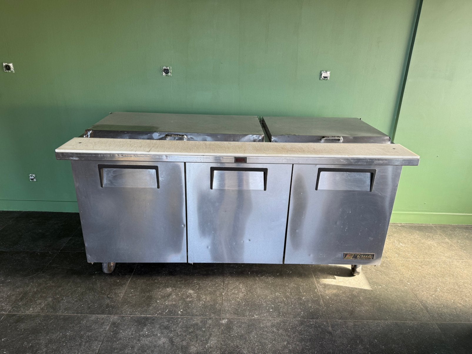 Saladette professionnelle True Refrigerator – Inox, Enlèvement, Utilisé, Refroidissement et Congélation