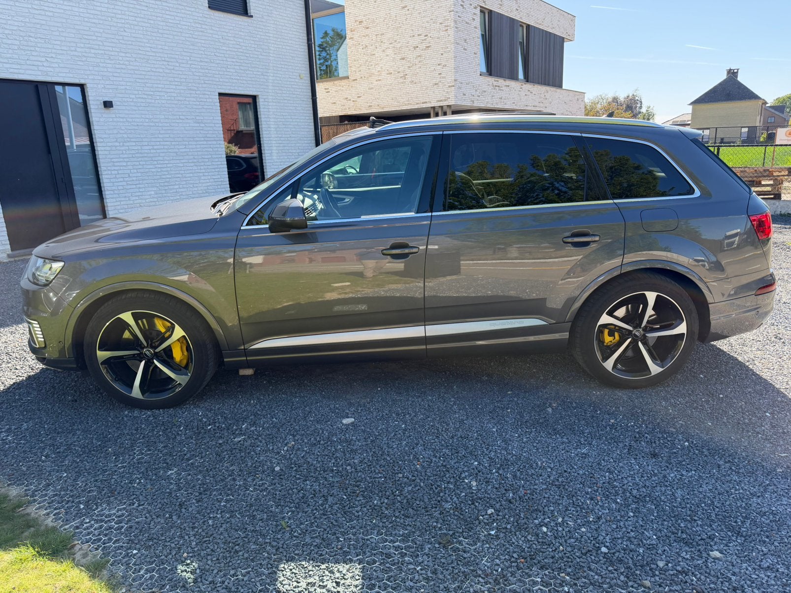 Audi Q7 e-tron *Softclose*Full - S-Line*Matrix*Bose*21”*, Auto's, Audi, Automaat, Leder, Particulier, Adaptieve lichten