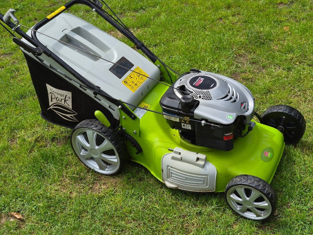 Briggs And Stratton zelftrekker grasmaaier, Tuin en Terras, Grasmaaiers, Ophalen, Cirkelmaaier, Gebruikt, 50 cm of meer