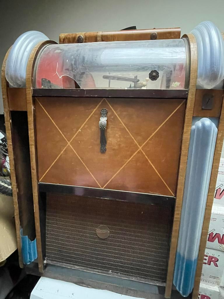 Oude barco radio/platenspeler, Enlèvement