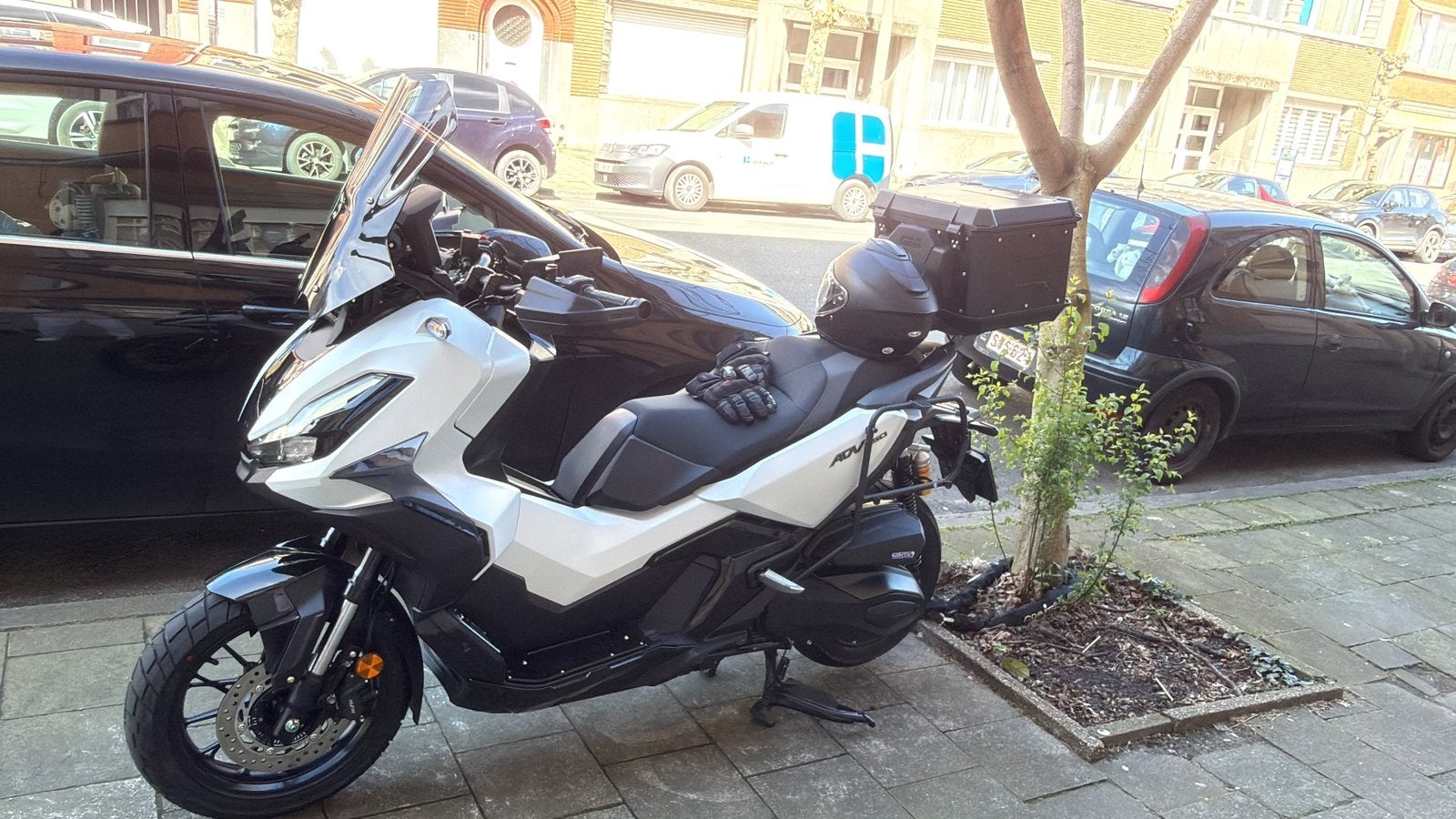 Honda adv 350, Motos, Particulier, Scooter