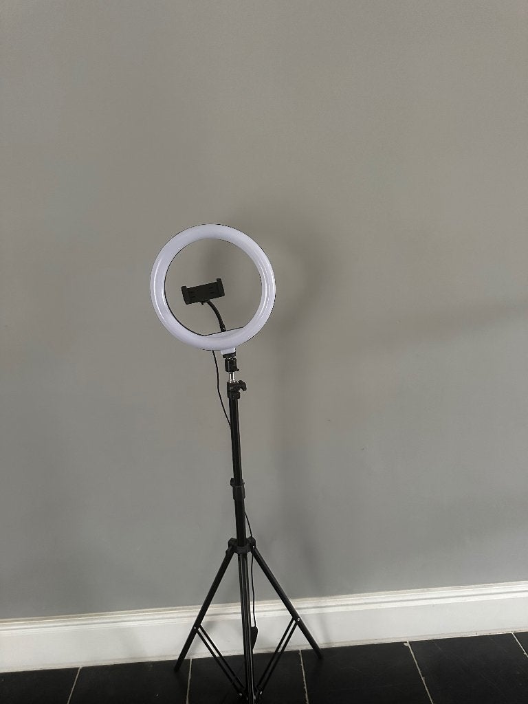 TikTok standaard voor gsm met lamp, Audio, Tv en Foto, Fotografie | Statieven en Balhoofden, Ophalen