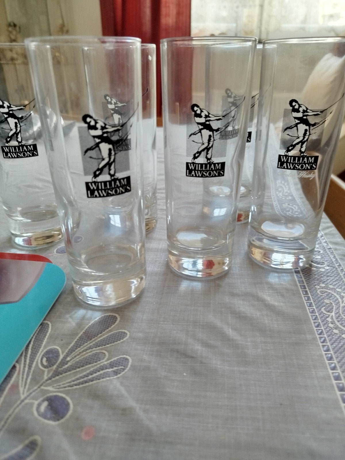 6 verres William Lawson 's, Collections, Enlèvement