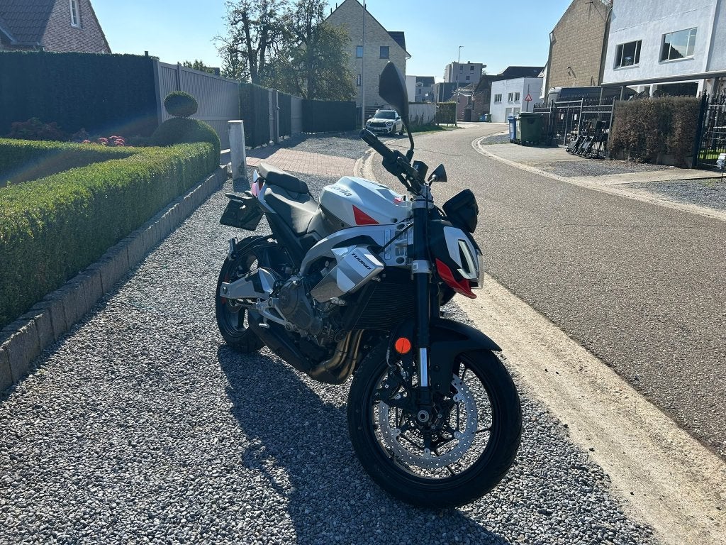 Aprilia Tuono 457, Motoren, 2 cilinders, Occasion, Bedrijf, Overig