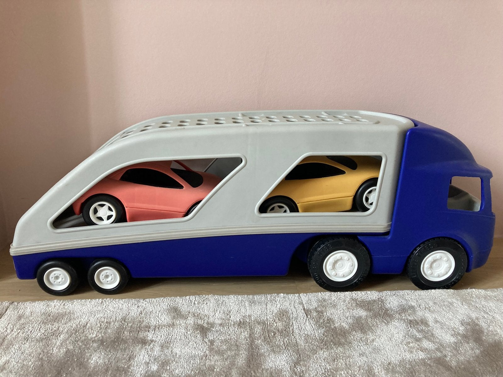 Little Tikes - grote autotransporter / vrachtwagen & 2 auto, Kinderen en Baby's, Ophalen, Gebruikt, Jongen of Meisje