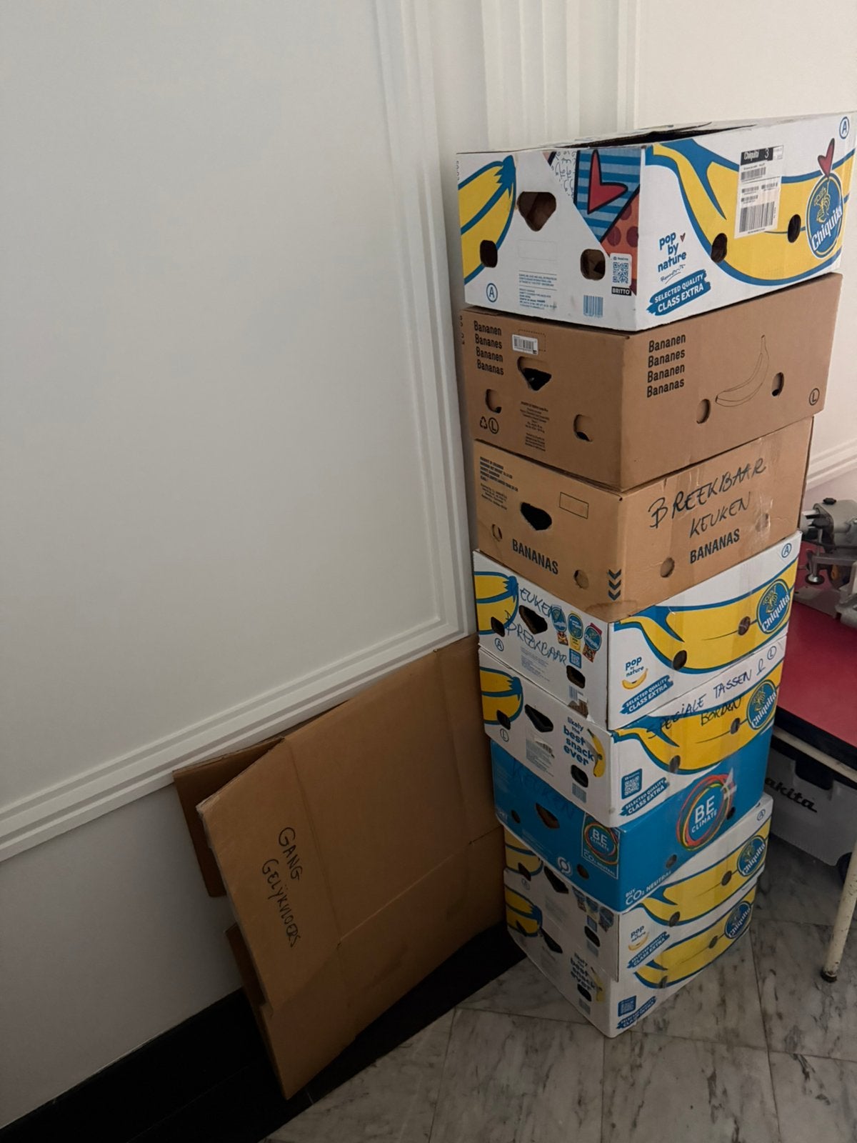 Verhuisdozen bananendozen, Ophalen, Gebruikt