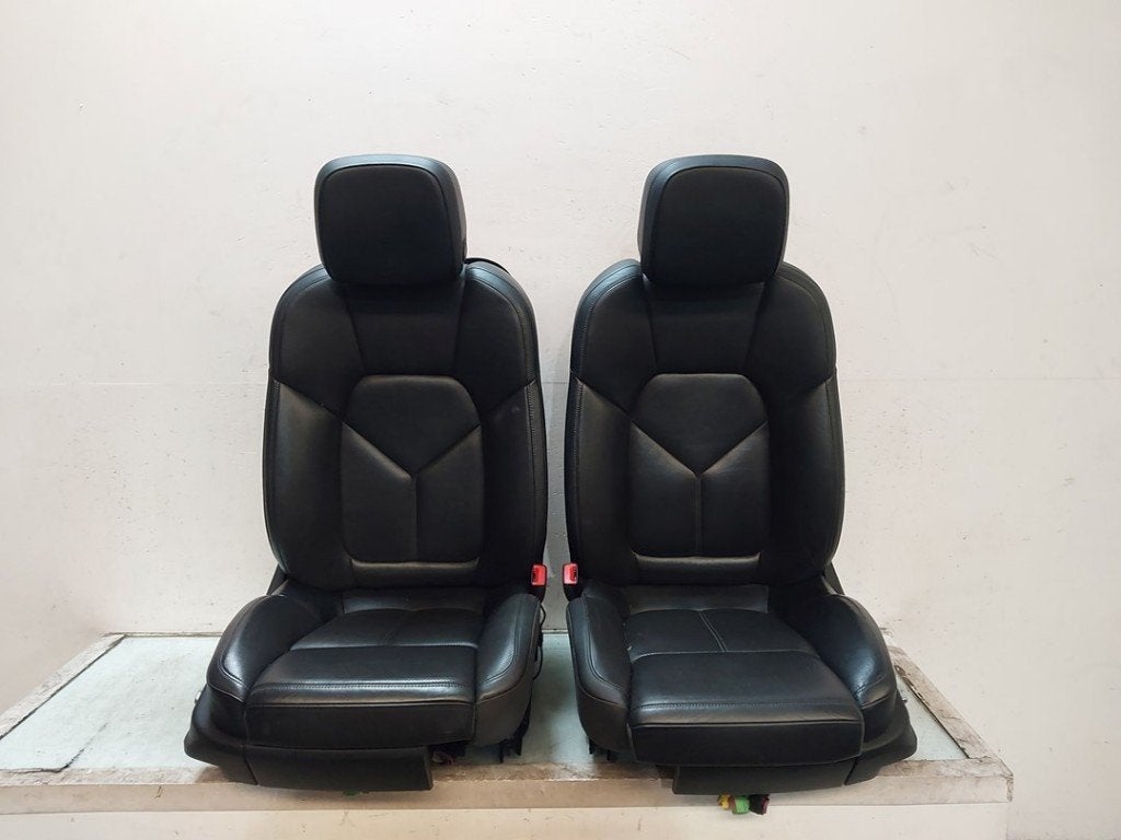 INTERIEUR COMPLET Porsche Macan (95B) (01-2014/09-2018), Porsche Deutschland GmbH, Porscheplatz 1
70435  Stuttgart, DE, Porsche