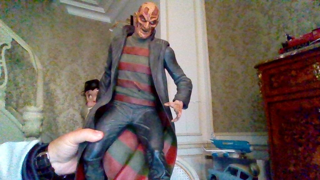 Figurine de freddy krueger  de 41cm en hauteur, Enlèvement