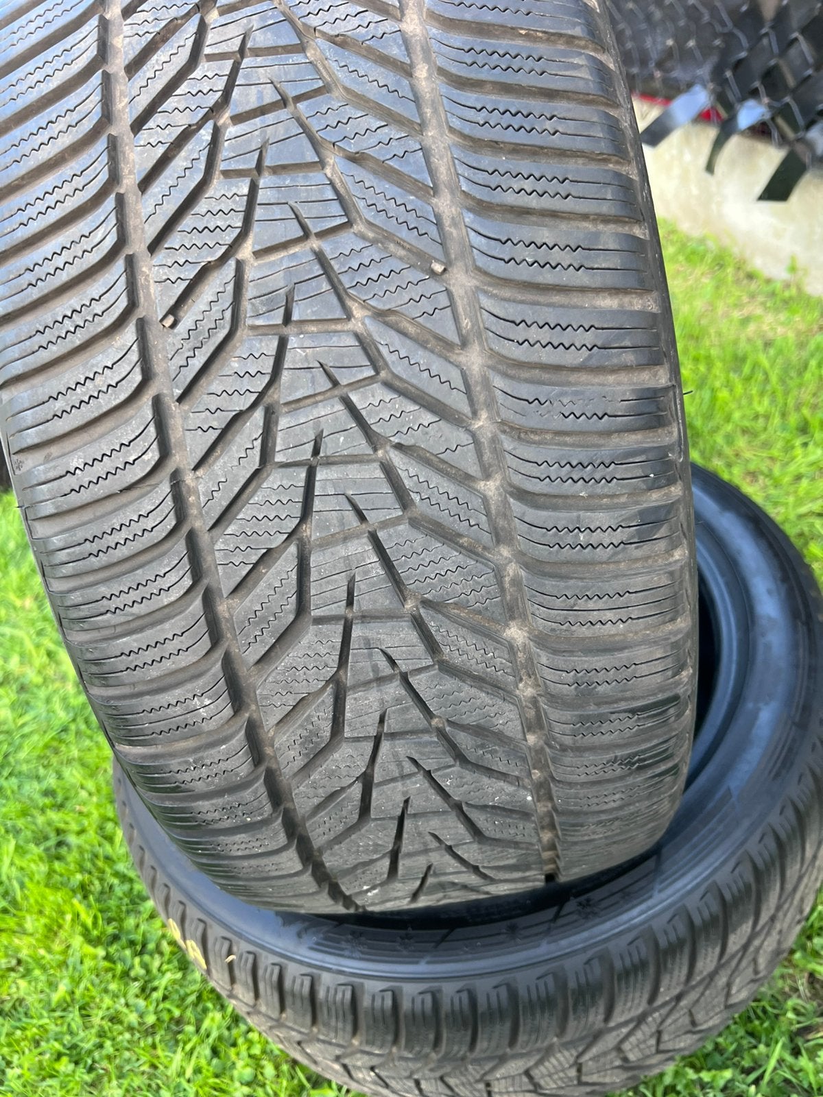 Set van 2 Winterbanden Uniroyal 235/50 R19, Enlèvement, Comme neuf