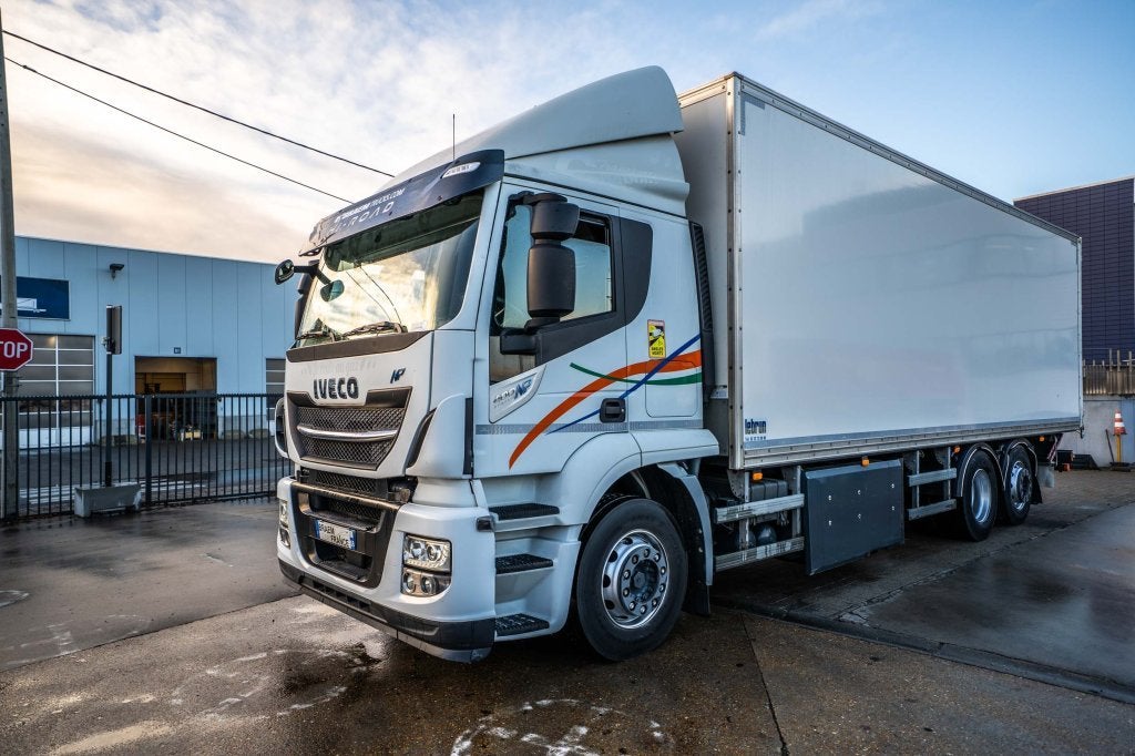 Iveco STRALIS 400 CNG +DHOLLANDIA (bj 2019), Auto's, Automaat, 400 pk, Euro 6, Wit