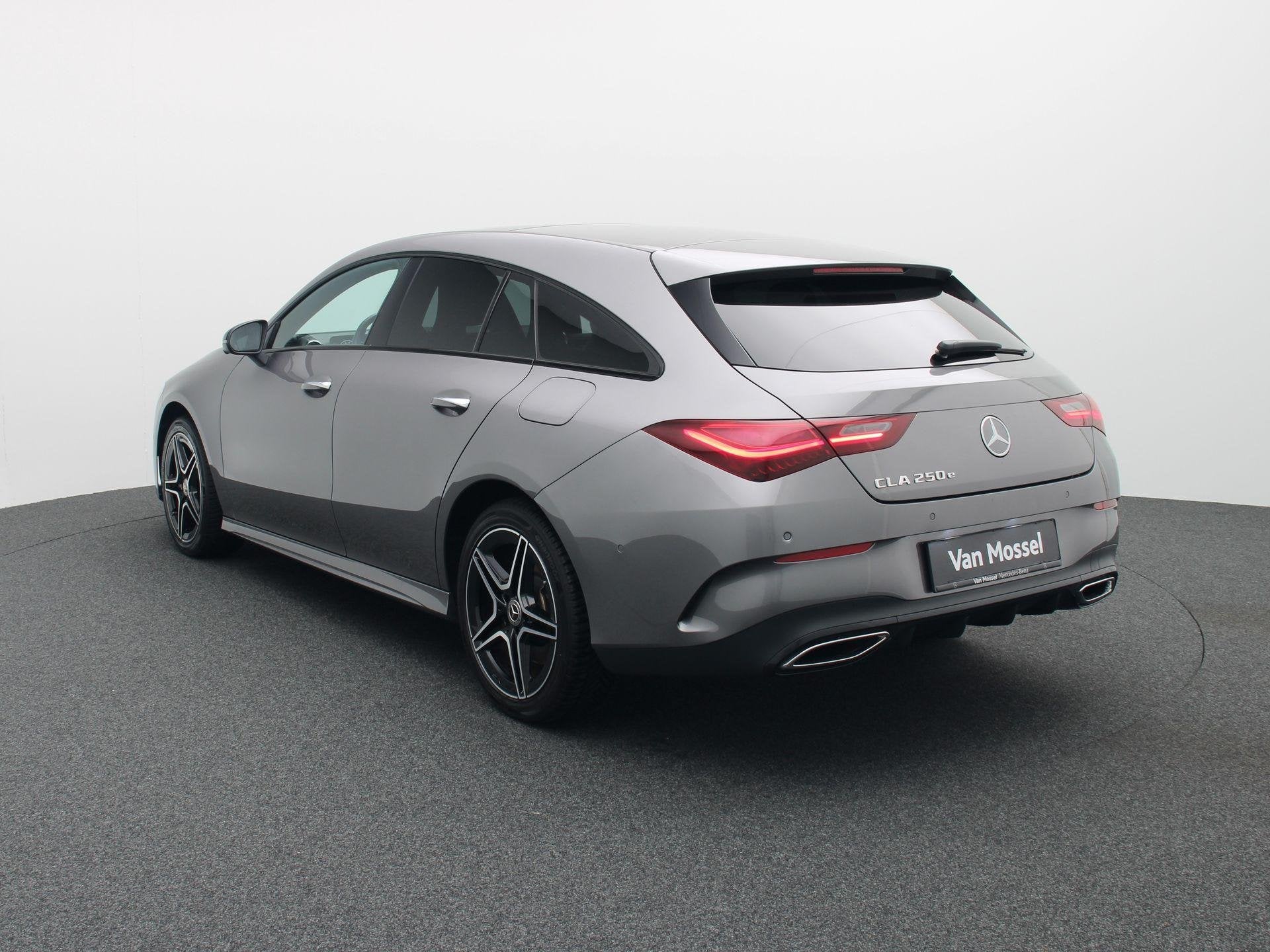 Mercedes-Benz CLA 250 e AMG Line Shooting Brake + MULTIBEAM, Auto's, Stof, Gebruikt, Zwart, 4 cilinders
