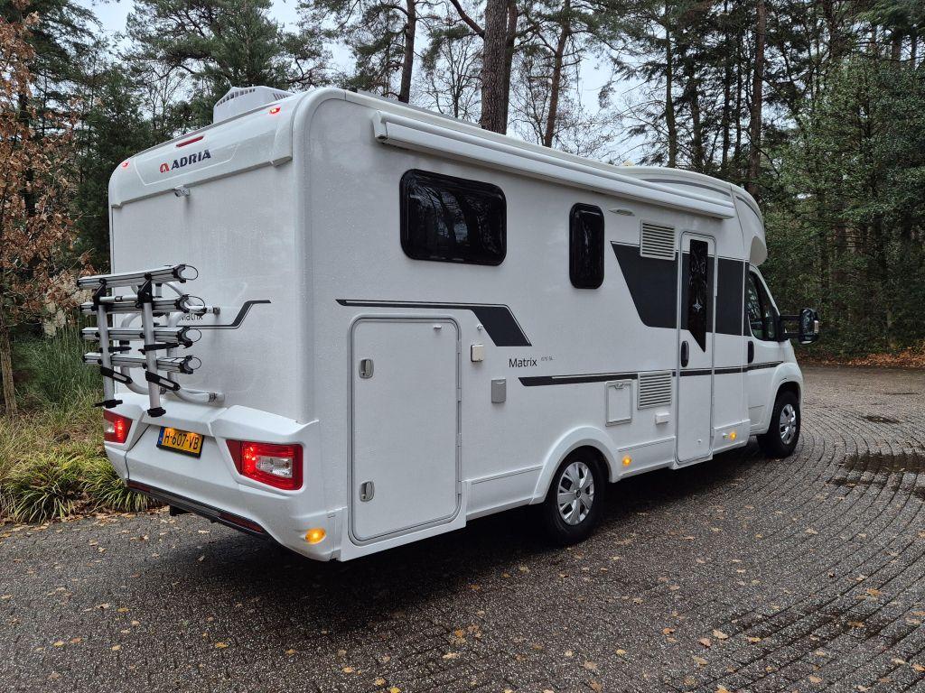Adria Matrix 670 SL TWINBED hefbd 5pers AIRCO, Bedrijf, Adria, Half-integraal