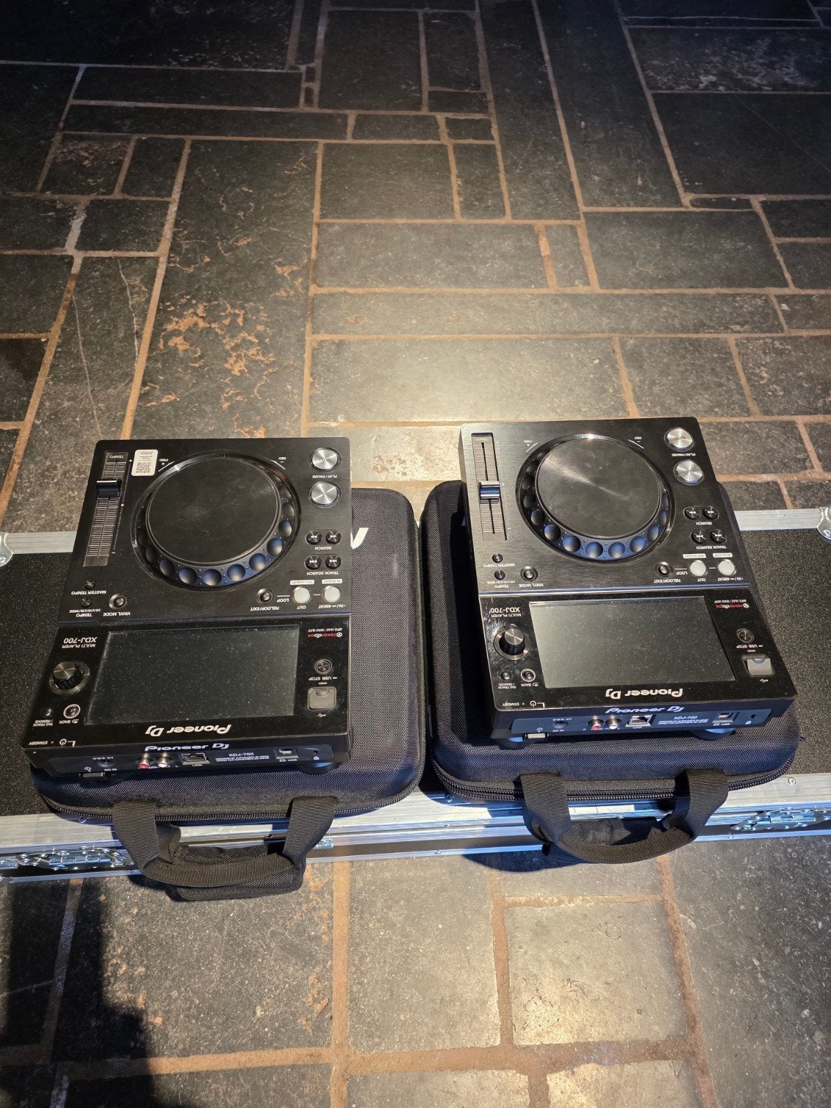 Pioneer XDJ 700, Ophalen, Pioneer