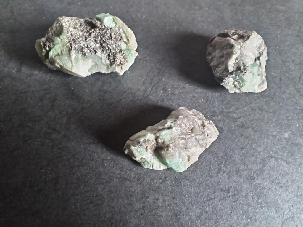 Emeraude, Verzenden, Mineraal