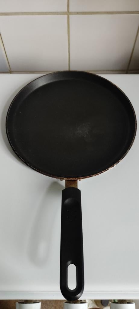 Poêle à crêpes, Enlèvement, Utilisé