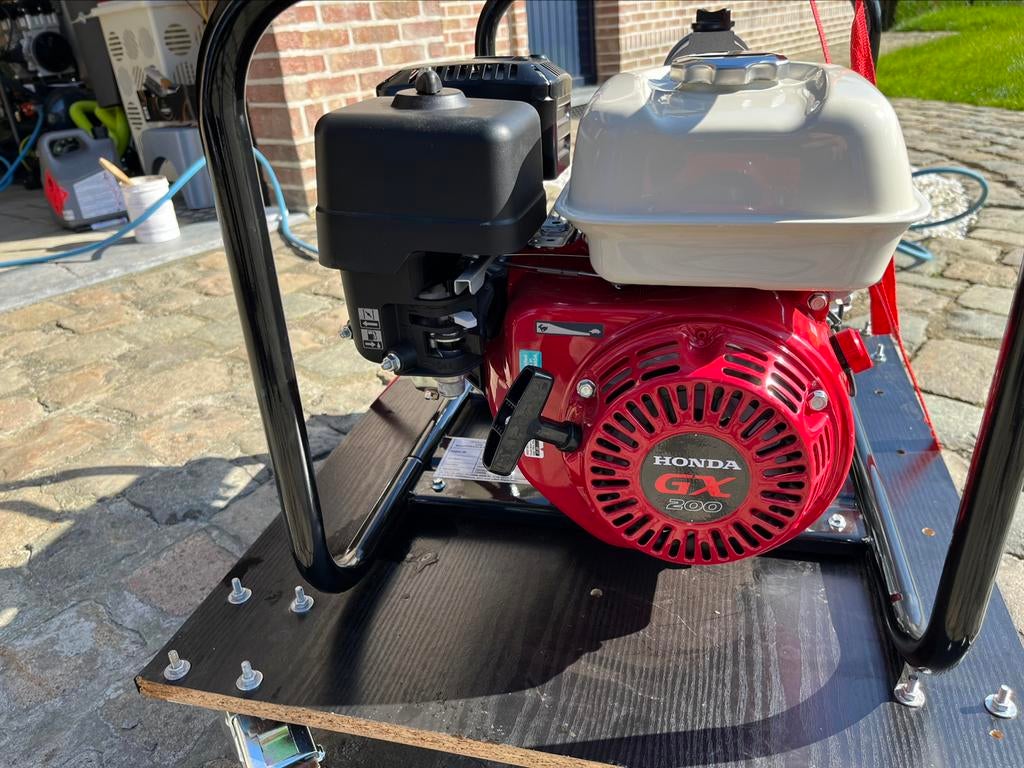 Benzine water pomp Honda contimac, Enlèvement