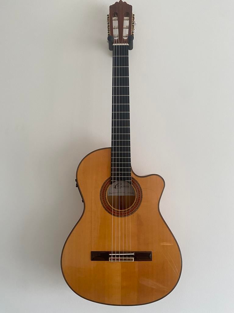 Flamenco gitaar thinbody - cuenca 7fc ct e2, Ophalen, Gebruikt