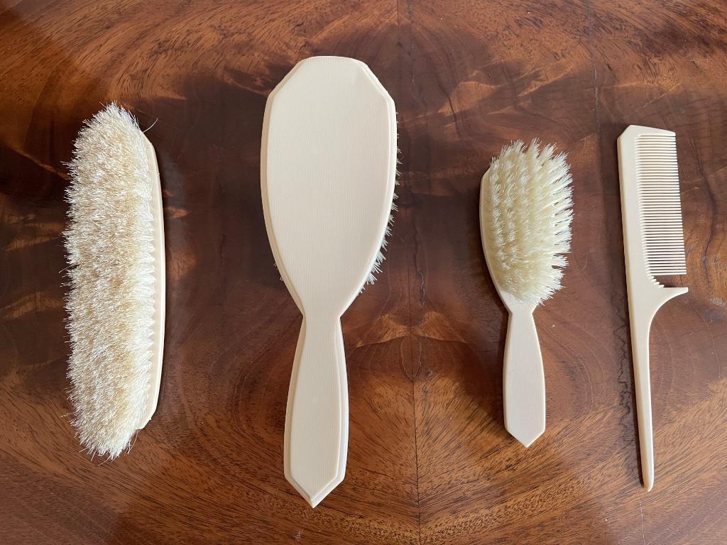 Set de coiffure ancien en bakélite ivoire, Enlèvement ou Envoi