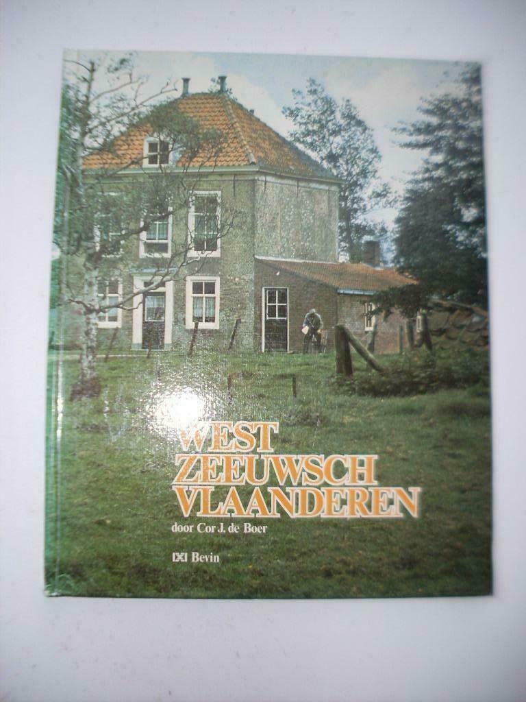 WEST ZEEUWS VLAANDEREN (fotoboek), Boeken, Ophalen of Verzenden, Gelezen