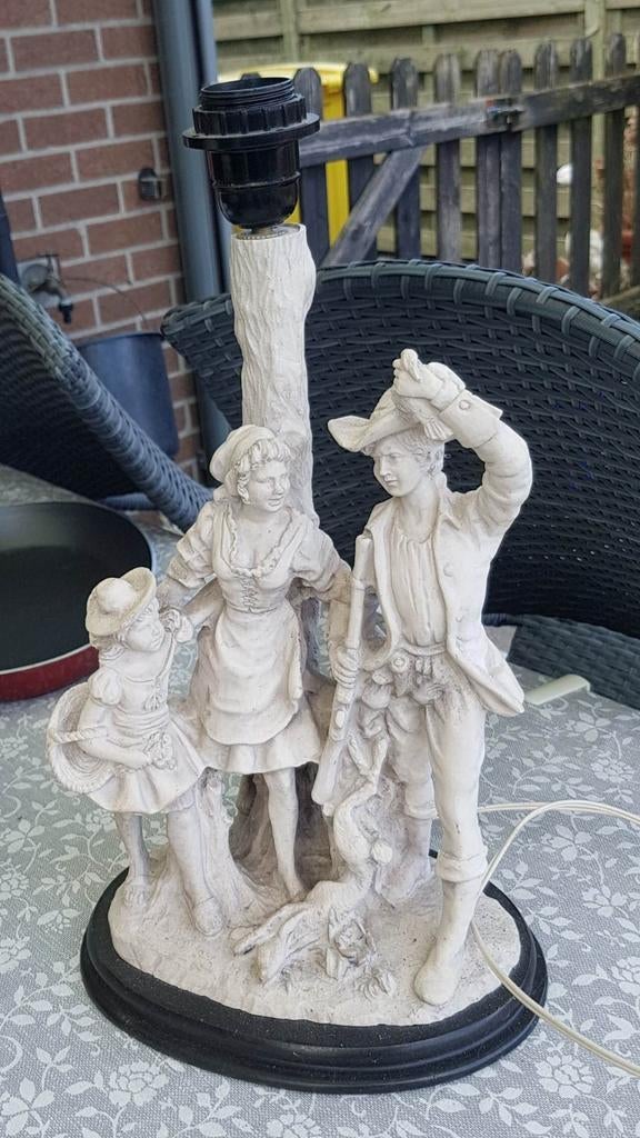 Mooie lampedaire op voed., Ophalen of Verzenden, Zo goed als nieuw