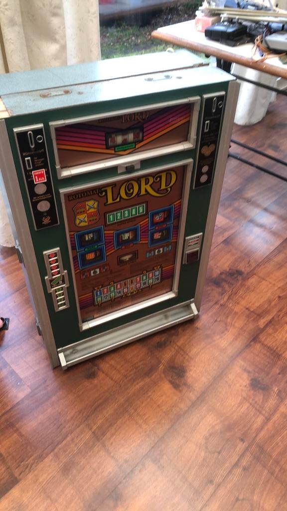Vintage gokkast, Gulden, Ophalen, Gebruikt, Met sleutels