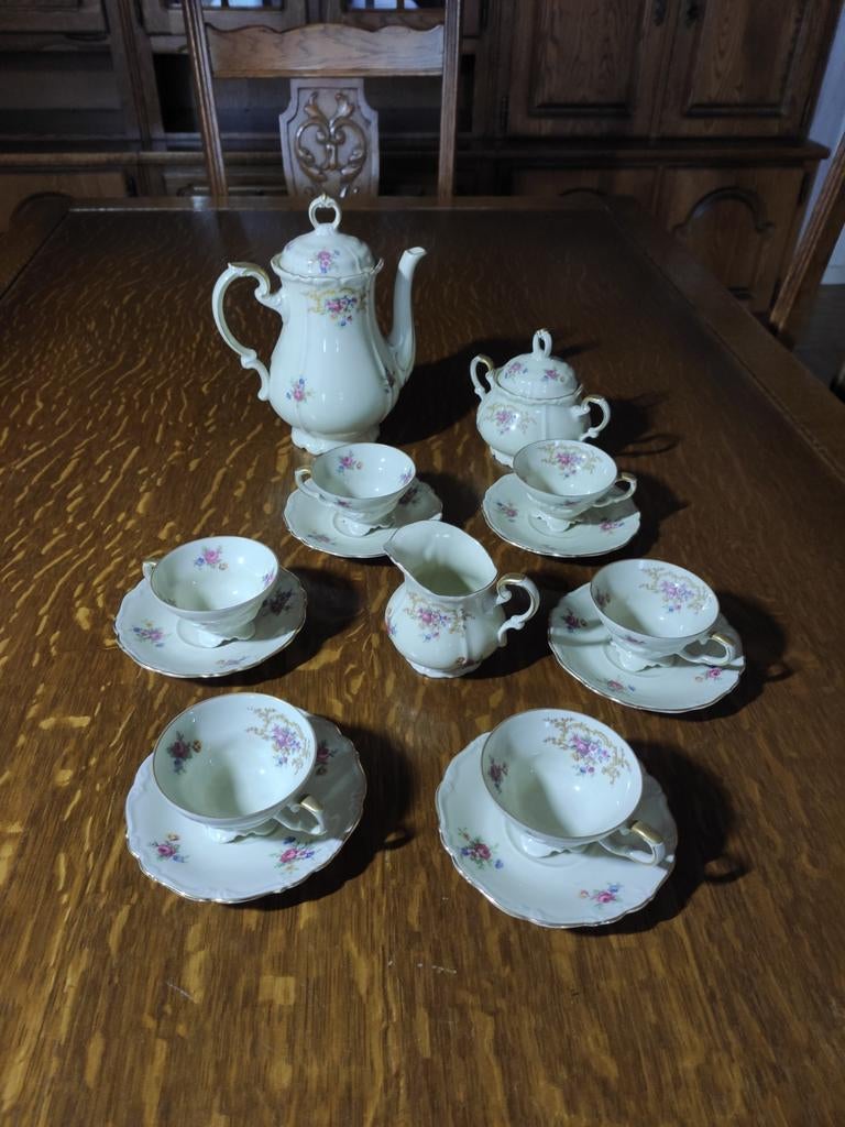 Service café en porcelaine bavaroise, Enlèvement
