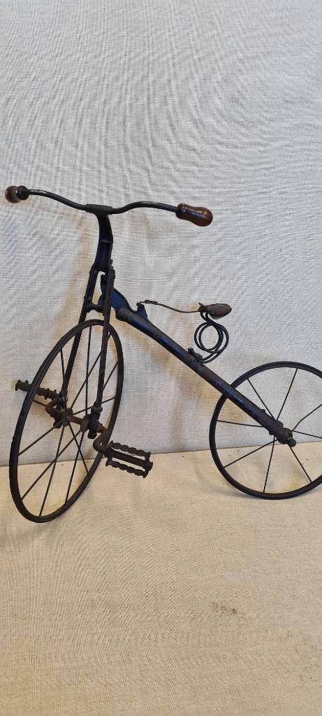 Antieke Fiets, Enlèvement