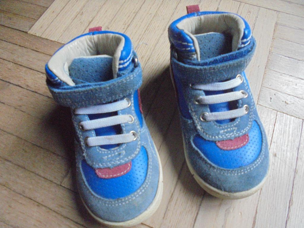 sportschoenen maat 22, Kinderen en Baby's, MET, Gebruikt, Schoenen, Ophalen of Verzenden