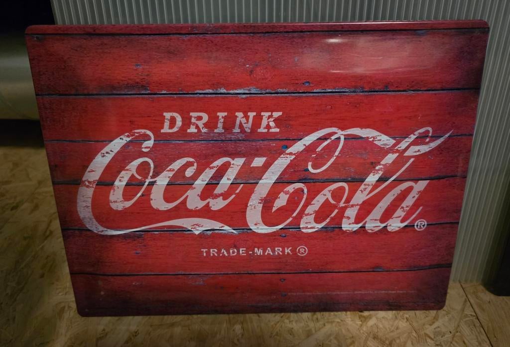 Plaque métallique avec logo Coca-Cola, Enlèvement ou Envoi, Comme neuf, Panneau publicitaire