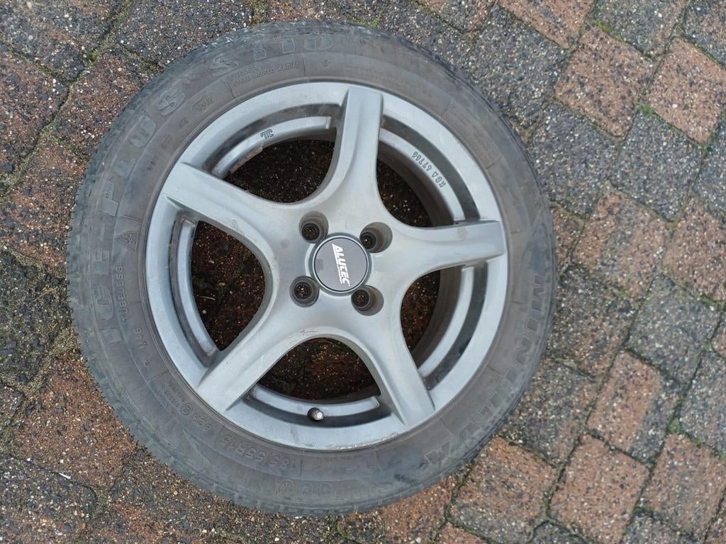 Pneus d'hiver avec jantes Nissan Micra, bon état, Enlèvement, Utilisé, Véhicule de tourisme, Pneus hiver