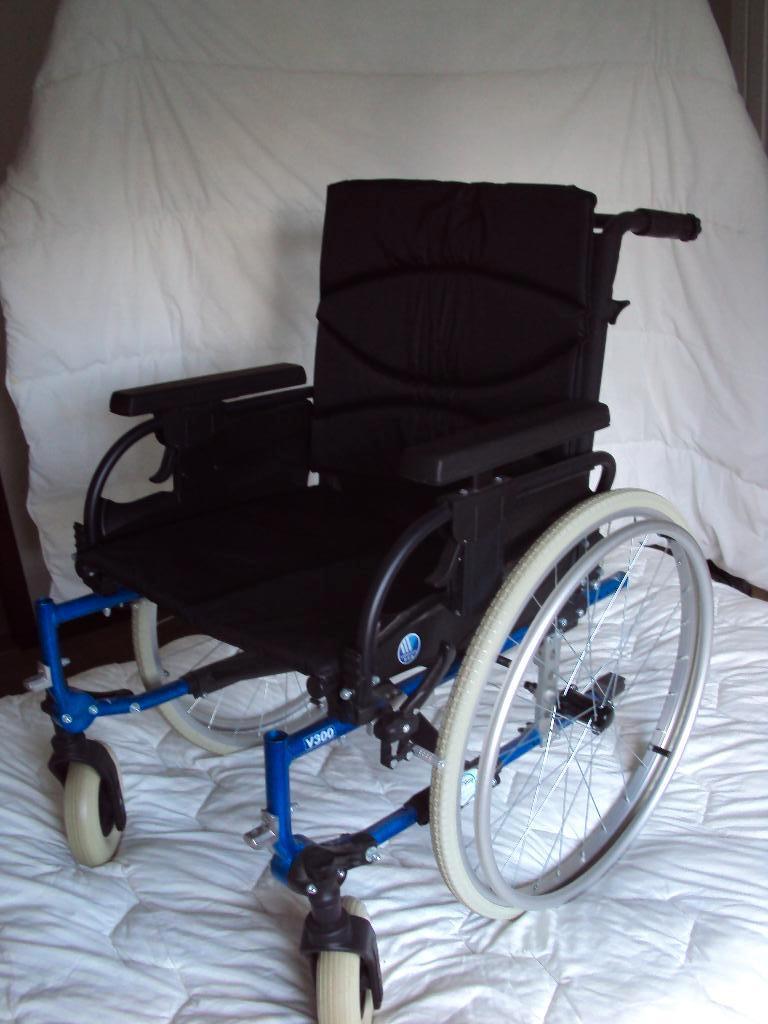 Rolstoel ,nieuw , nooit gebruikt .Type V300, Diversen, Rolstoelen, Nieuw, Duwrolstoel, Inklapbaar, Ophalen