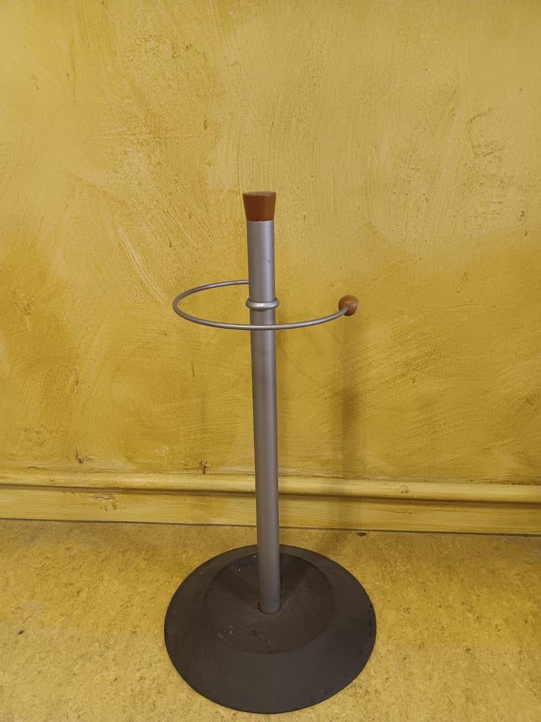 Parapluhouder, Ophalen